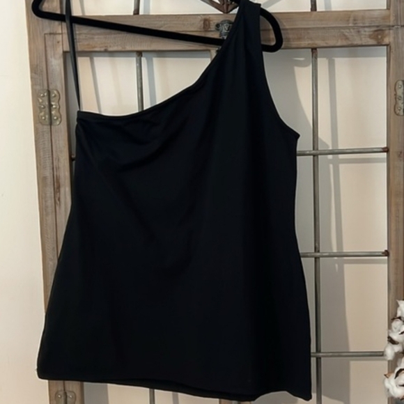 Torrid One-Shoulder Top - Picture 5 of 5